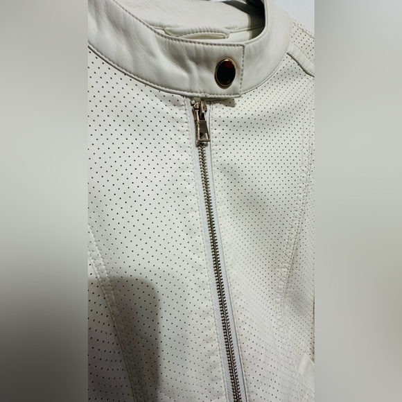 White leather jacket - Picture 3 of 11